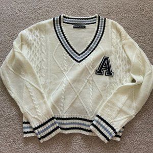 (NEVER WORN) Letter Patched Knit Pattern Sweater